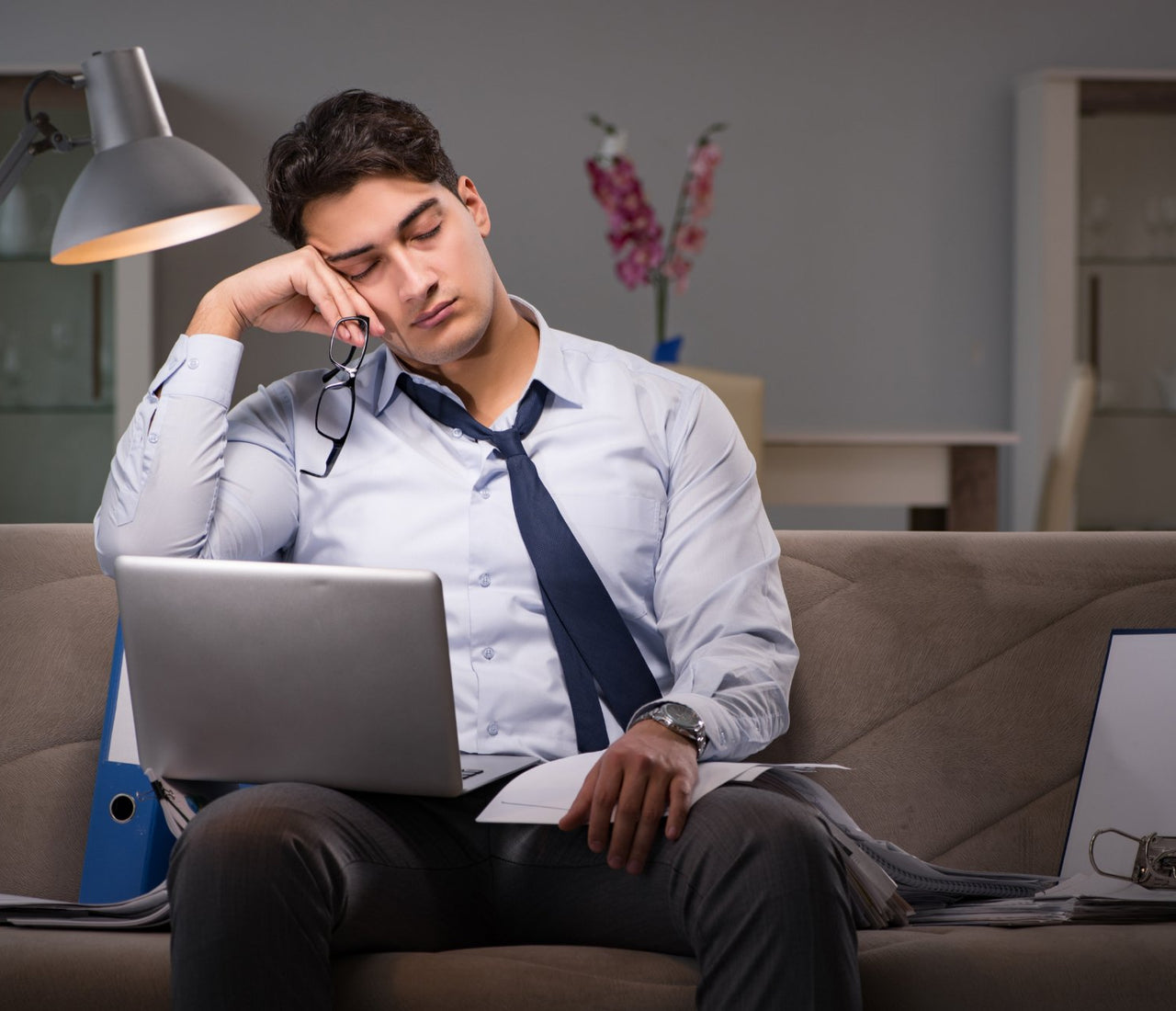 Navigating the Night Shift: Strategies for Managing Sleep When Working โ CPAPnation